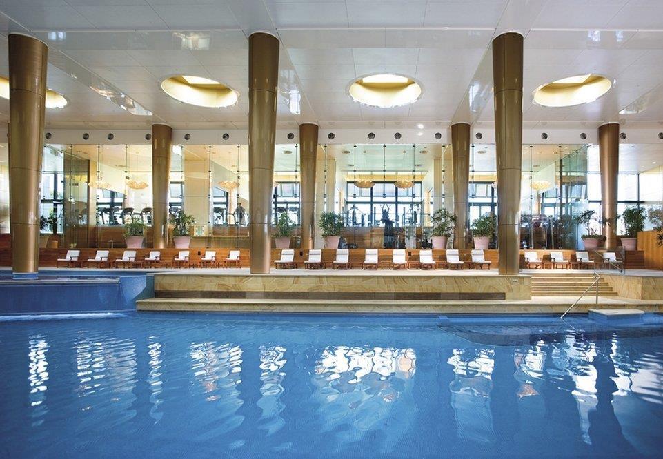 Crown Towers Melbourne 호텔 외부 사진 The pool at the InterContinental Berlin