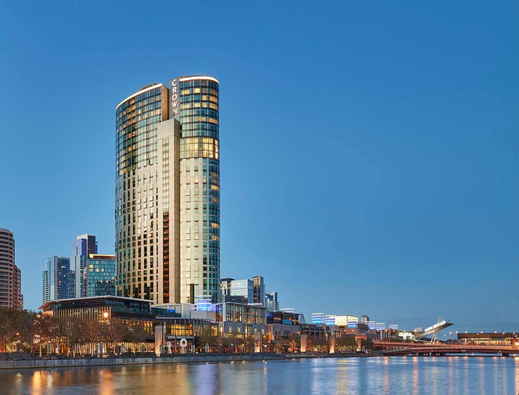 Crown Towers Melbourne 호텔 외부 사진 The Crown Hotel at Night