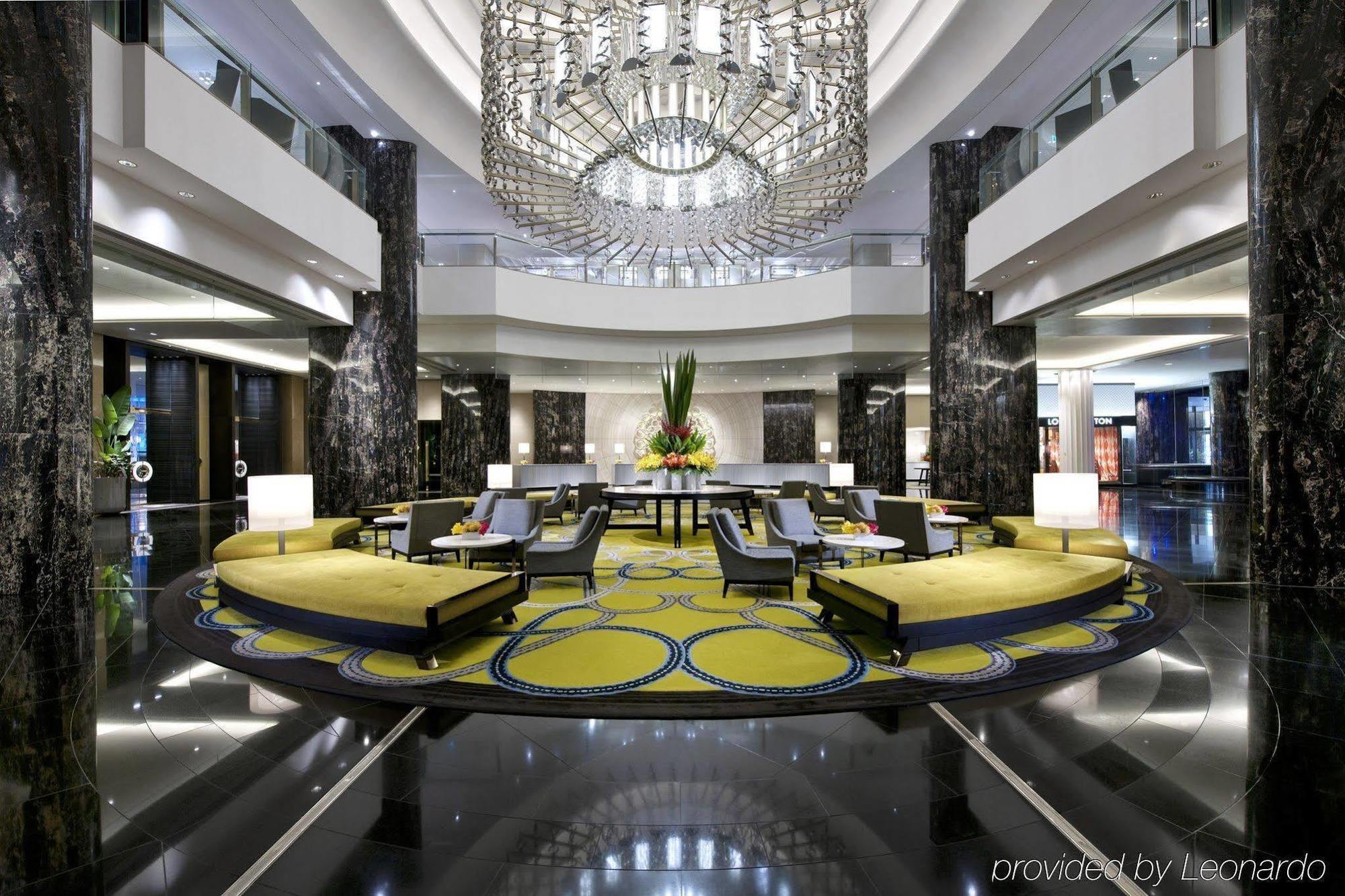 Crown Towers Melbourne 호텔 외부 사진 The lobby of the hotel